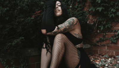 Ako nosiť gotické nohavice v každodenných outfitoch?