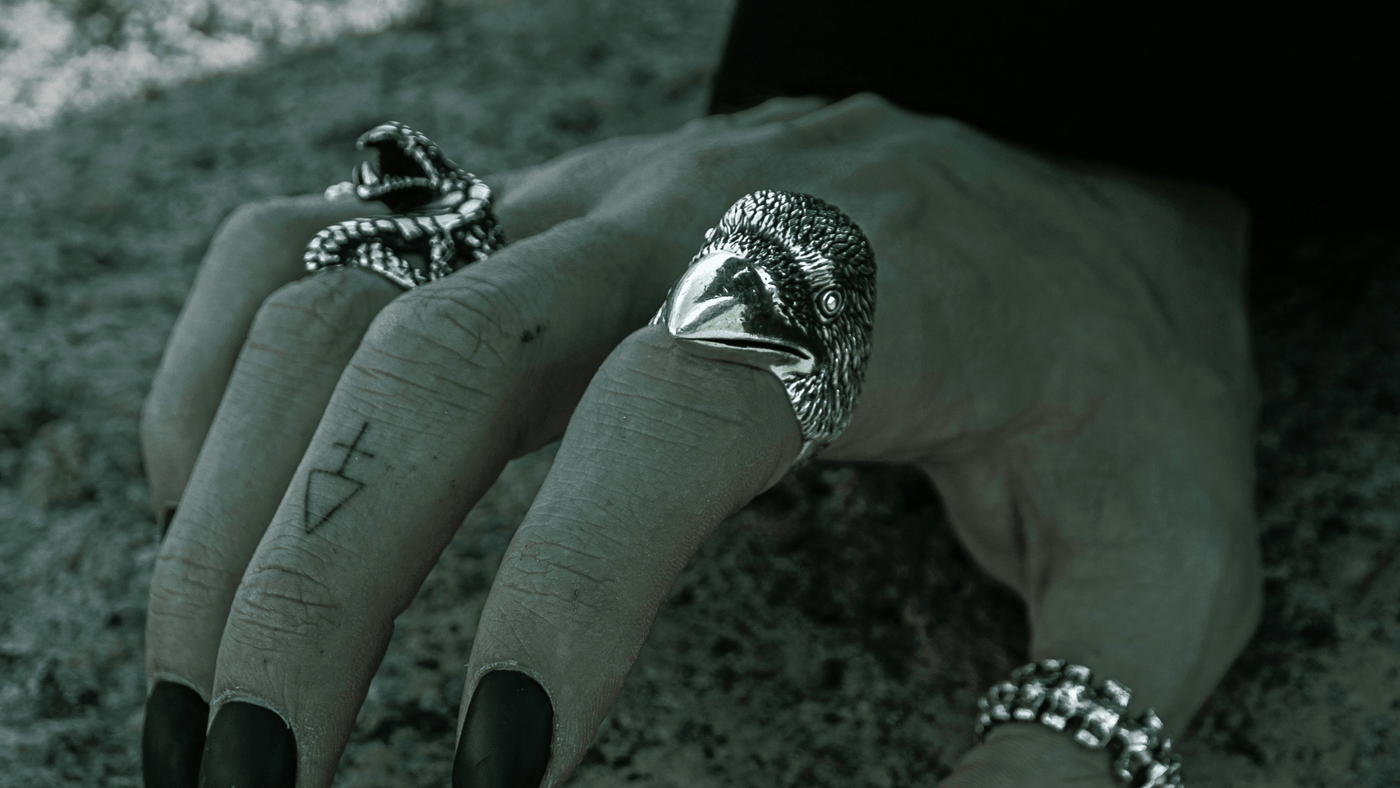 Goth na scéne: mužská gotická móda v divadle a dráme - Castle Gothic